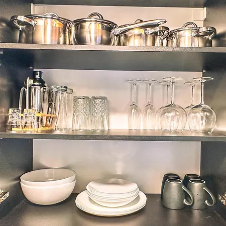 Apartment Tiny Gem Next To The Park