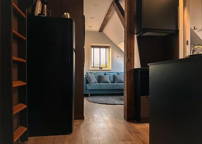 Tiny Gem Next To The Park *