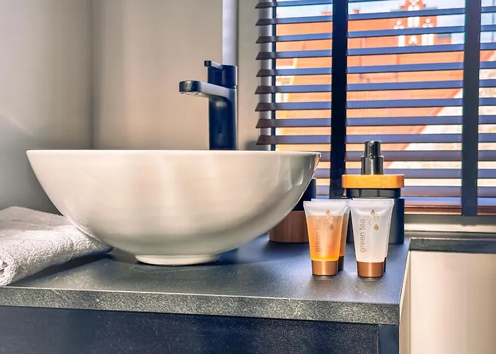 Tiny Gem Next To The Park Daire